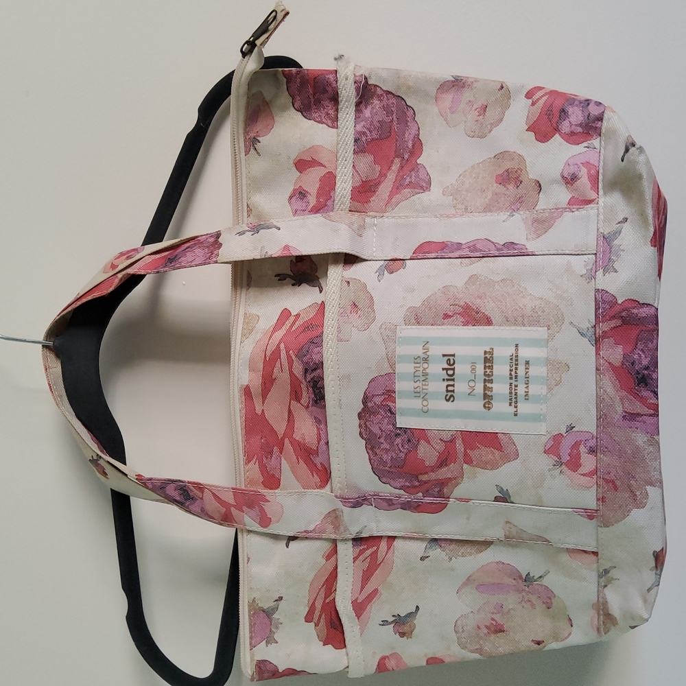 Water Resistant Floral Toe Bag
